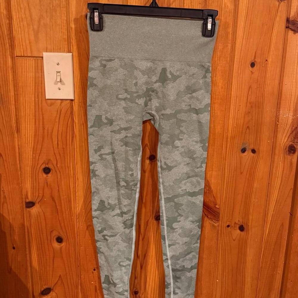 Green camo leggings